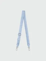 Correa ajustable para cartera Longchamp modelo Le Pliage Xtra, color marrón, confeccionada en lona resistente con detalles de cuero y ganchos metálicos plateados.