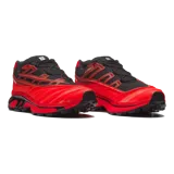 Championes Salomon XT-Evo de diseño técnico y deportivo, color gris, con detalles superpuestos y suela de gran tracción ideal para running y trekking.