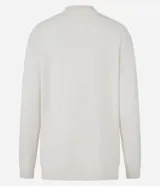 Suéter verde oscuro de punto con cuello alto y mangas largas.