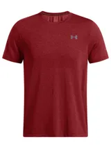 Remera deportiva Under Armour de manga corta, confeccionada en tejido de punto suave con zonas de ventilación de malla estratégicamente ubicadas. Presenta un diseño prácticamente sin costuras para mayor comodidad y detalles reflectantes para visibilidad.