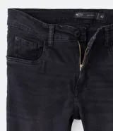 Pantalón de jean skinny negro.