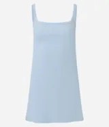 Vestido corto negro de rib con breteles finos y escote cuadrado. Corte evasé y sin estampa.