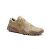 Championes Caterpillar modelo Gridlock Lo, color tostado, con diseño robusto y suela dentada característica de la marca. Presenta logo CAT en el lateral y cierre con cordones.
