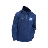 Campera canguro con cierre y capucha de Umbro para hombre, en color azul marino. Presenta el escudo del Club Nacional de Football y el logo de la marca bordados en el pecho, bolsillos laterales con cierre y cordón ajustable en la capucha.