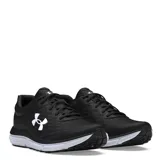 Championes de running Under Armour Charged Assert 10, color negro con logo lateral en blanco y suela con tecnología Charged Cushioning en color blanco.