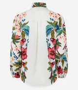 Camisa de manga larga confeccionada en algodón cambraia texturizado con estampa floral.