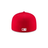 Gorro New Era 59Fifty rojo con logo de los Dodgers bordado en blanco al frente.