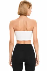 Soutien strapless blanco, de diseño liso y ajuste cómodo.
