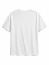 Remera de algodón color negro, con cuello redondo y mangas cortas, de corte clásico y diseño liso.