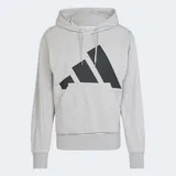 Canguro Adidas con capucha y cordones ajustables, confeccionado en felpa francesa color gris. Presenta un diseño de hombros caídos, ajuste holgado y un gran logo de las 3 Barras de Adidas estampado en color negro en el pecho.