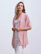 Pashmina de gasa color rosa con apliques de brillos.