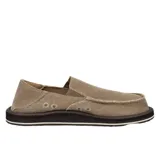 Zapatos tipo slip-on Sanuk modelo Donny, color marrón, con diseño de talón plegable y costuras tradicionales en la puntera. Presentan paneles elásticos laterales y suela de goma con diseño de tracción.