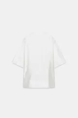 Blusa fluidia de manga corta ZW Collection, confeccionada en mezcla de lyocell, color marrón con cuello redondo y cierre frontal parcial con botones.