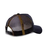 Gorra tipo trucker color negro con panel frontal de algodón y parte trasera de malla. Presenta un parche cuadrado bordado en el frente con la imagen del Pato Lucas y el nombre Daffy.