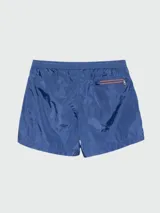 Short de baño Moncler azul marino con cintura elástica y cordón ajustable negro. Presenta el parche con el logo de la marca en la pierna izquierda.