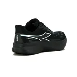 Championes de running Diadora modelo Glider, color negro con detalles en blanco. Presentan una estructura de malla transpirable, cordones al tono y una suela robusta de phylon para mayor amortiguación.