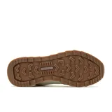 Championes Merrell Alpine 83 Sneaker Sport, con diseño retro en tonos crema, beige y gris. Confeccionados con una combinación de gamuza y tela, cuentan con entresuela de espuma EVA para mayor estabilidad y suela de goma resistente.
