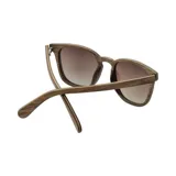 Lentes de sol con montura de madera color marrón claro y lentes grises.