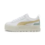 Championes Puma Mayze Lth para mujer, color blanco con detalles en beige y verde agua.