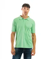 Remera polo de manga corta color verde menta, con cuello y tapeta de dos botones.