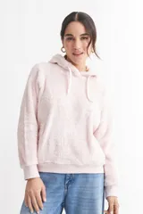 Hoodie rosa de sherpa con capucha y cordones ajustables.