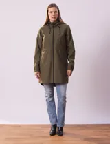 Gabardina impermeable color beige, marca Weatherproof, con cierre central, bolsillos delanteros con botones a presión, capucha desmontable y forro interno.