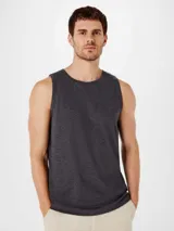 Musculosa básica color gris oscuro jaspeado, con cuello redondo y corte recto.