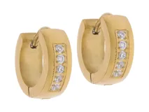 Aros tipo argolla de acero con baño de oro, con una hilera de circonias incrustadas en el frente.