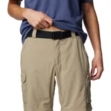 Pantalón de senderismo convertible en short, color beige, con múltiples bolsillos cargo y cierre de cremallera en las rodillas. Cuenta con tecnología de protección solar y tejido de secado rápido.