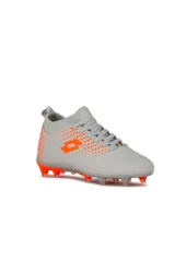 Championes de fútbol Lotto Sibari-Md-M, color gris con detalles en naranja y suela con tapones.