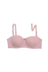 Soutien strapless negro con copas preformadas con aro y detalle de lazo en el centro. Cuenta con tirantes desmontables y ajustables, y cierre posterior con broche multiposición.