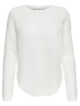 Sweater blanco de punto con cuello redondo y mangas largas.