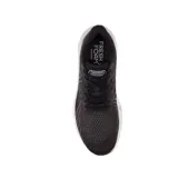 Championes de running New Balance Vongo v5 para hombre, color negro con detalles en gris y blanco.