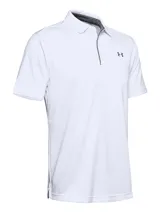 Remera polo de entrenamiento Under Armour, color blanco, con cuello clásico, cierre frontal de dos botones y logo de la marca estampado en el pecho.
