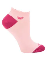 Medias cortas RKF de bambú color rosado con talón y puntera en fucsia, detalle de ribete con volados en el borde superior y logo bordado.