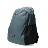 Mochila urbana Caterpillar color negro, con compartimento principal con cierre, bolsillos laterales de red y logo de la marca en el frente.