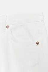 Jeans de tiro medio con diseño de cinco bolsillos y pierna ancha. Presenta un corte recto y holgado con bajo acabado sin costuras y cierre frontal con cremallera y botón metálico.