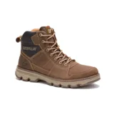 Bota de cuero color marrón con diseño resistente al agua, cuello acolchado en color oscuro, cordones bicolores y suela de goma dentada con tecnología de amortiguación.