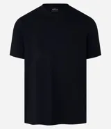 Remera de modal color gris, de corte comfort con cuello redondo y manga corta.