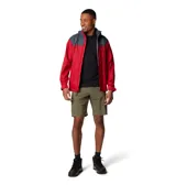Short cargo de trekking color verde militar con múltiples bolsillos, incluyendo uno lateral con cierre y bolsillos cargo en las piernas.