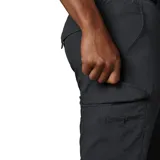 Pantalón cargo Columbia modelo Silver Ridge, color negro, con cintura elástica, bolsillos laterales con cierre y tejido técnico hidroabsorbente con protección solar.