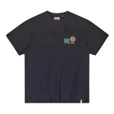 Remera negra de manga corta con pequeño estampado frontal de palmera y texto de la marca.