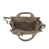 Cartera tipo tote de Las Oreiro en color beige, confeccionada en material sintético con textura granulada. Presenta doble manija superior, correa larga regulable y extraíble, y un bolsillo frontal con cierre. Incluye un charm decorativo con forma de labios y el logo de la marca grabado en el frente.