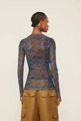 Top de tul estampado con cuello redondo y mangas largas, de calce al cuerpo y tejido elástico.