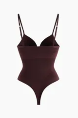 Body colaless de diseño seamless color bordó, con efecto push-up, leves propiedades moldeadoras en la cintura, breteles ajustables y copas acolchadas.