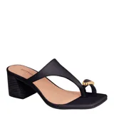 Sandalias de tacón Bottero, color negro, con diseño tipo dedo y un detalle metálico dorado en la tira que sujeta el dedo gordo. Cuenta con taco ancho y cuadrado.