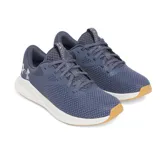 Championes de entrenamiento Under Armour Charged Aurora 2, diseñados específicamente para el pie femenino. Presentan una parte superior de malla transpirable en color azul, refuerzos de TPU para mayor estabilidad, entresuela Charged Cushioning para amortiguación y suela de goma con tracción multidireccional.