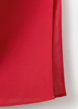 Vestido midi rojo de lino y lyocell, con diseño asimétrico de un hombro, manga corta y fruncidos laterales.