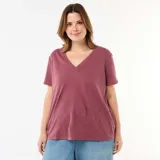 Camiseta básica de manga corta y cuello en V color rosa, de corte recto y ajuste cómodo.