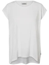 Remera básica negra de algodón orgánico, con cuello redondo y mangas cortas de corte holgado.